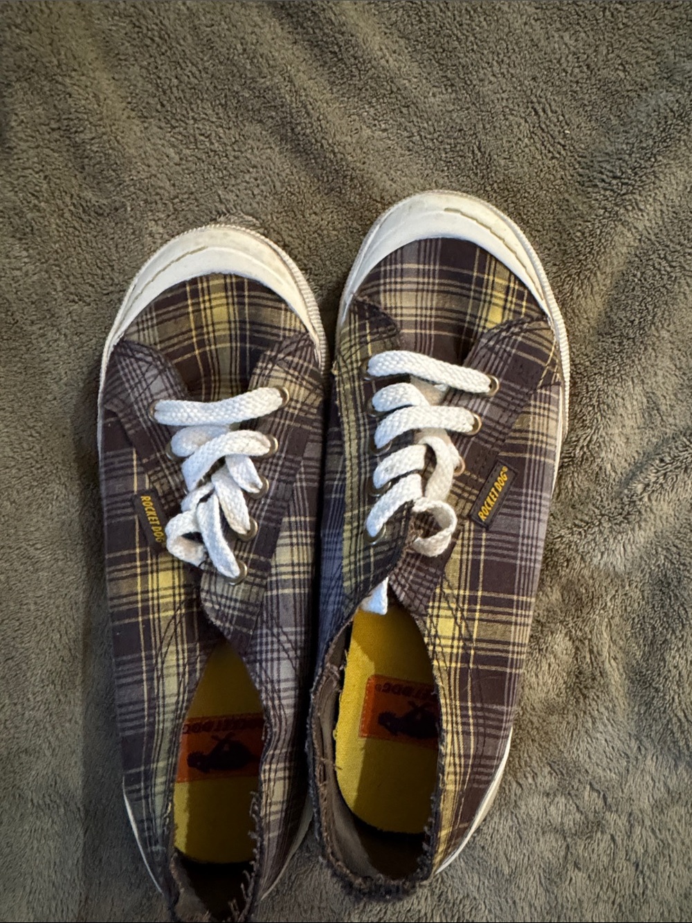 Rocket Dog Plaid Canvas Low-Top Sneakers in Brown & Yellow